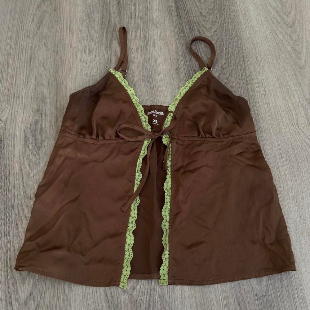 Flyaway Top - Picture 2 of 4